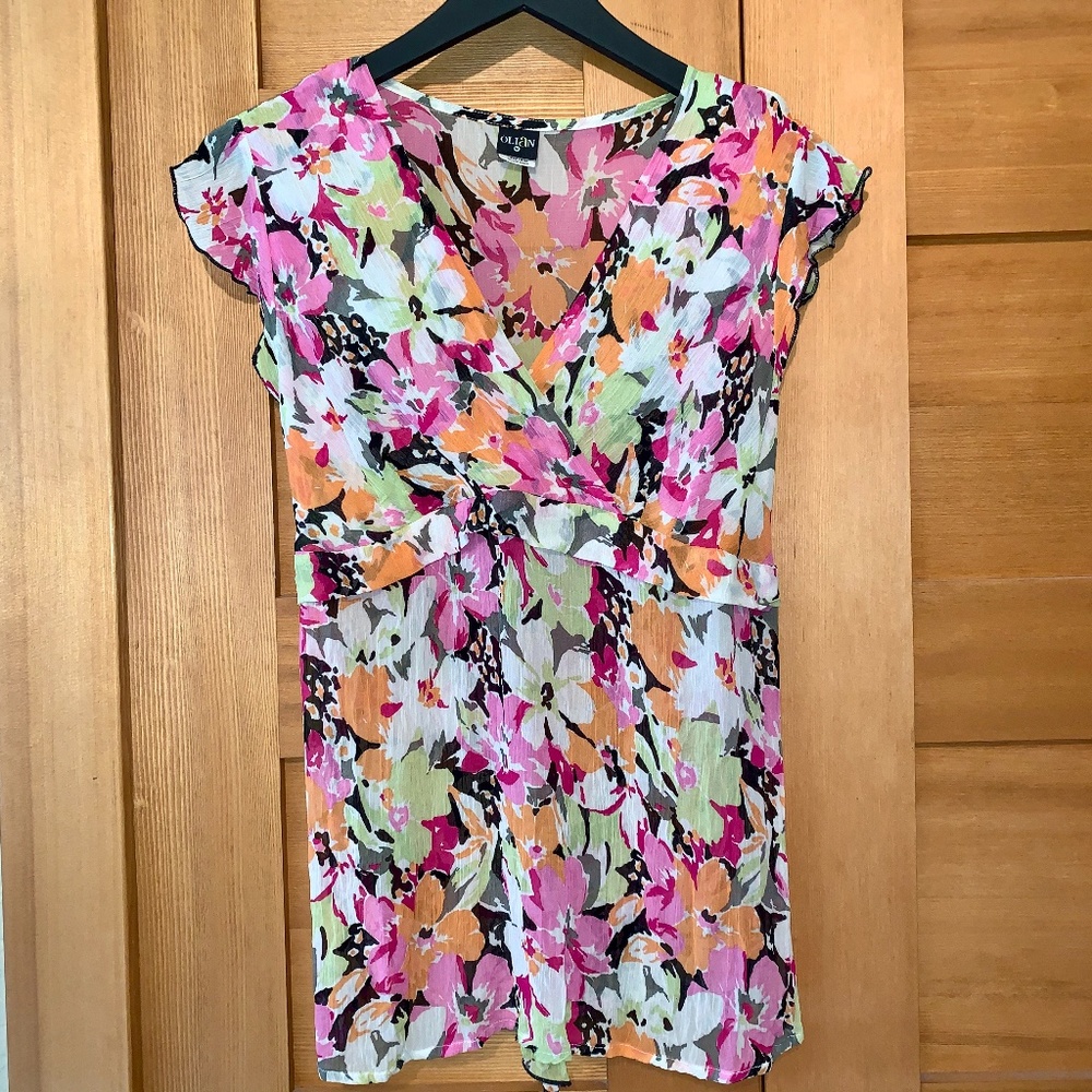 EUC - Olian Maternity top sz M